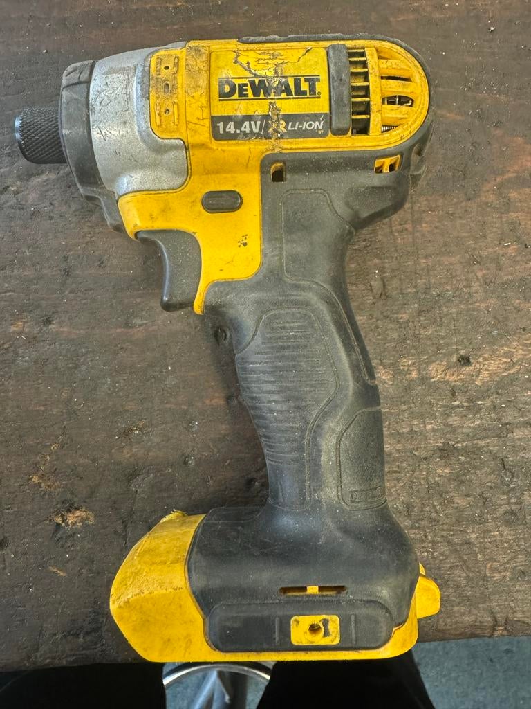 DeWalt DCF835 Slagboormachine 14.4V (Zonder accu/lader), Gebruikt, Variabele snelheid, Ophalen of Verzenden, Boor- en Schroefmachine