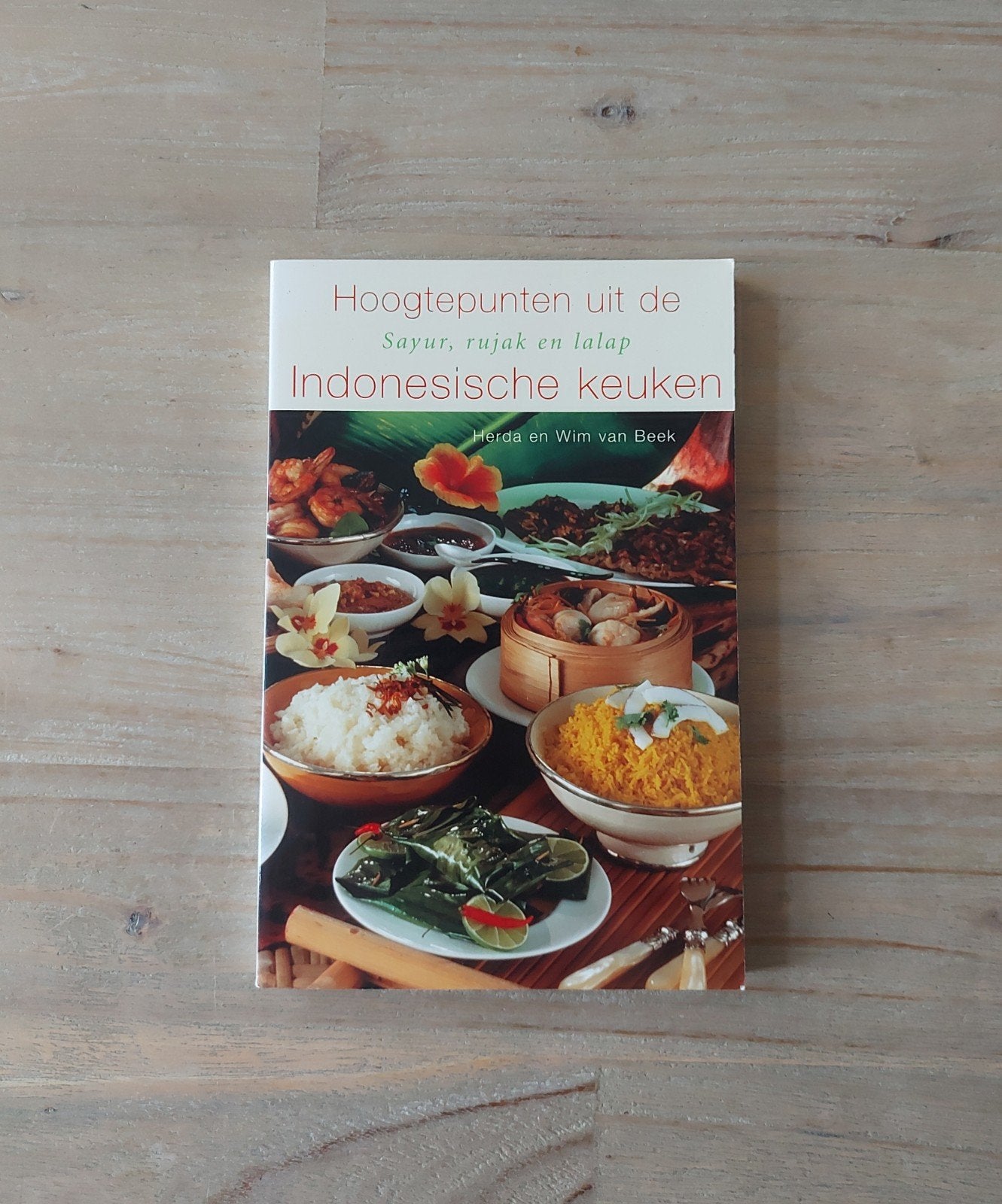H. van Beek - Hoogtepunten uit de Indonesische keuken, Boeken, Kookboeken, Ophalen of Verzenden, Gelezen, H. van Beek; W. van Beek