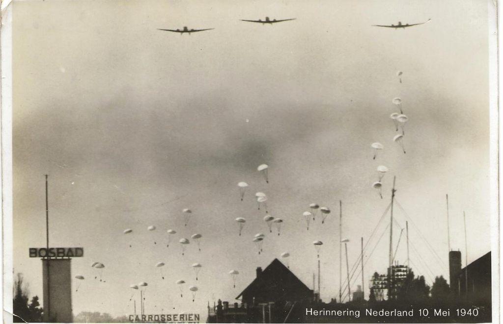 DEN HAAG  PARACHUTISTEN  10 MEI  1940  BOSBAD nr  022, Verzenden, Overige soorten, Nederland, Foto of Poster