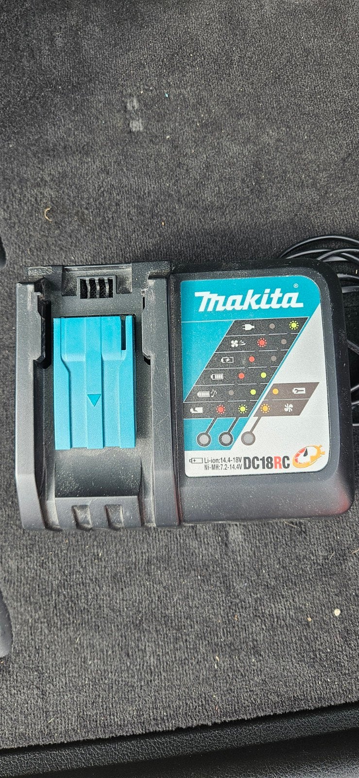 Nette gebruikte Makita lader DC18RC, Ophalen of Verzenden, Zo goed als nieuw