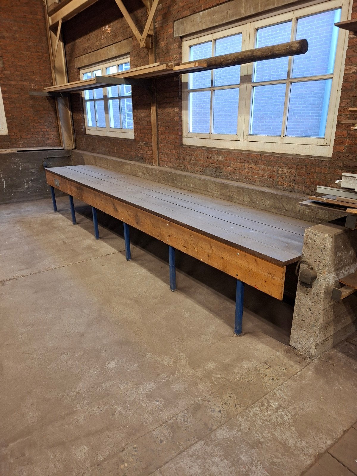 Werkbank ca. 5,5m lang (ook 2 stuks van te maken), Doe-het-zelf en Verbouw, Ophalen, Gebruikt, 170 cm of meer