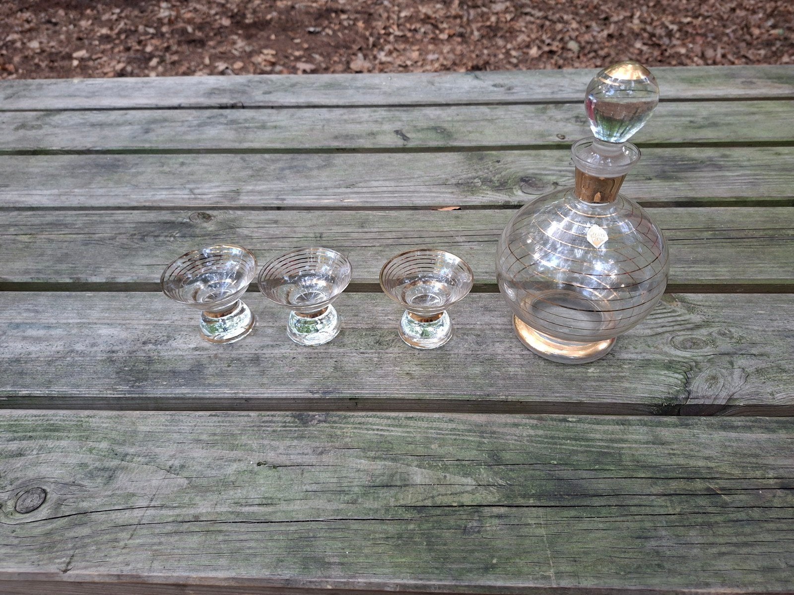 Vintage karaf met 3 glaasjes - Goudkleurig decor, Antiek en Kunst, Ophalen of Verzenden
