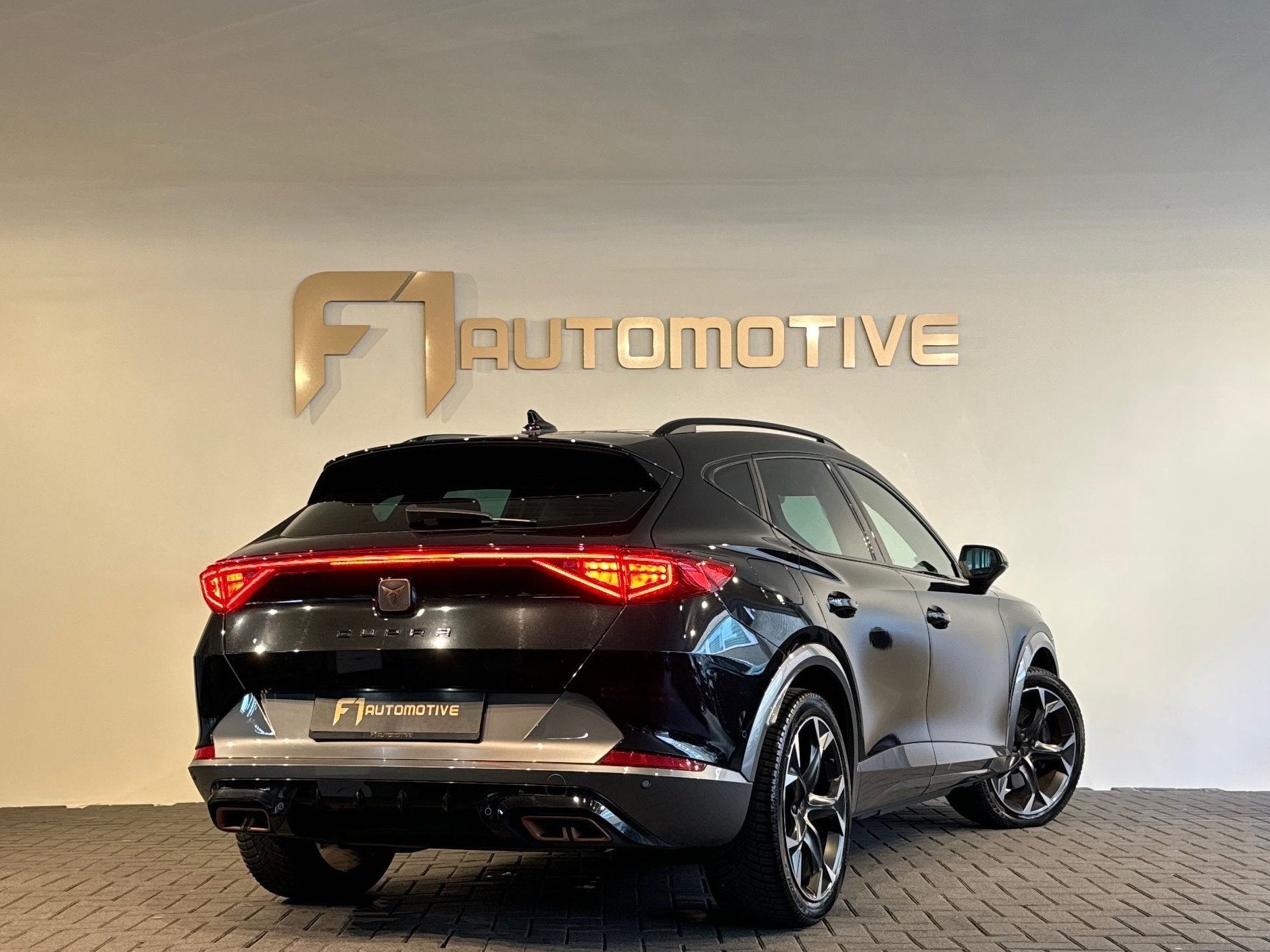 Cupra Formentor 1.4 e-Hybrid VZ Performance Keyles|Sfeer|Cam, Auto's, Dealer onderhouden, Gebruikt, 4 cilinders, Zwart