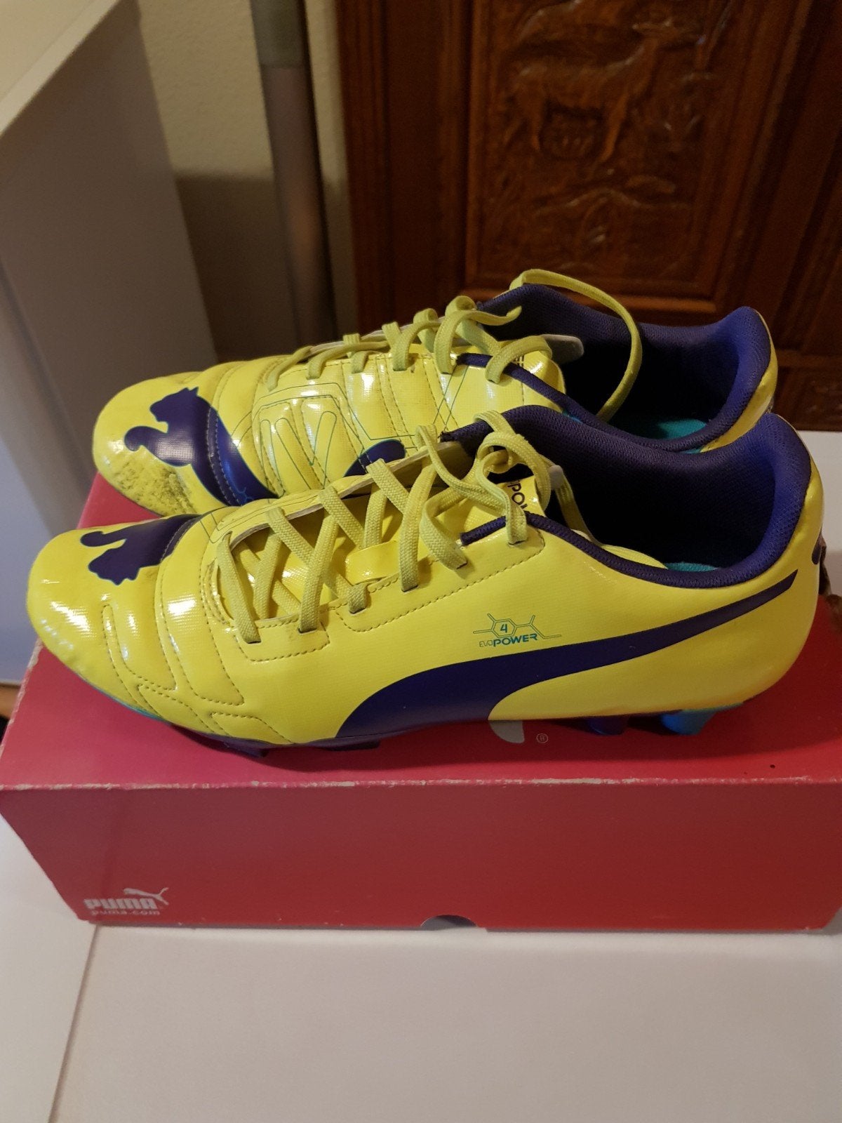 Puma voetbalschoenen, Sport en Fitness, Voetbal, Ophalen of Verzenden, Zo goed als nieuw, Schoenen