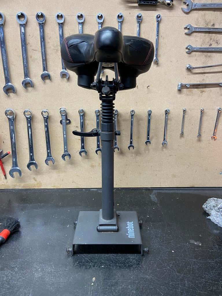 Segway ninebot G30  zitje elektrische step, Fietsen en Brommers, Steps, Ophalen of Verzenden, Gebruikt, Elektrische step (E-scooter)