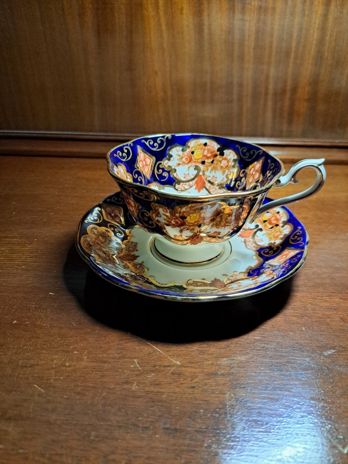 Royal Albert Heirloom Theekop en Schotel - Bone China, Ophalen of Verzenden