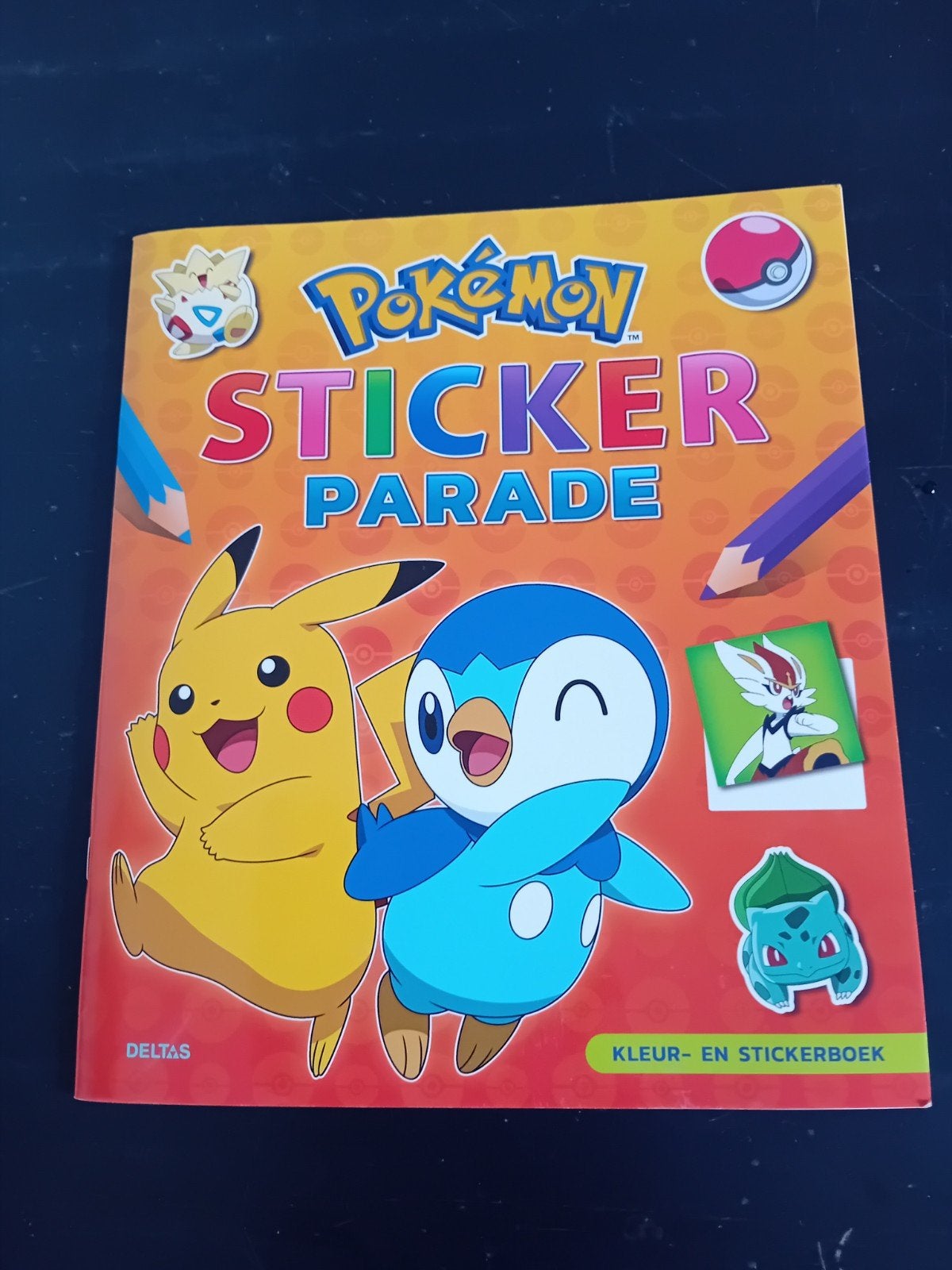 NIEUW Pokemon Sticker Parade kleur-en stickerboek, Ophalen, Nieuw