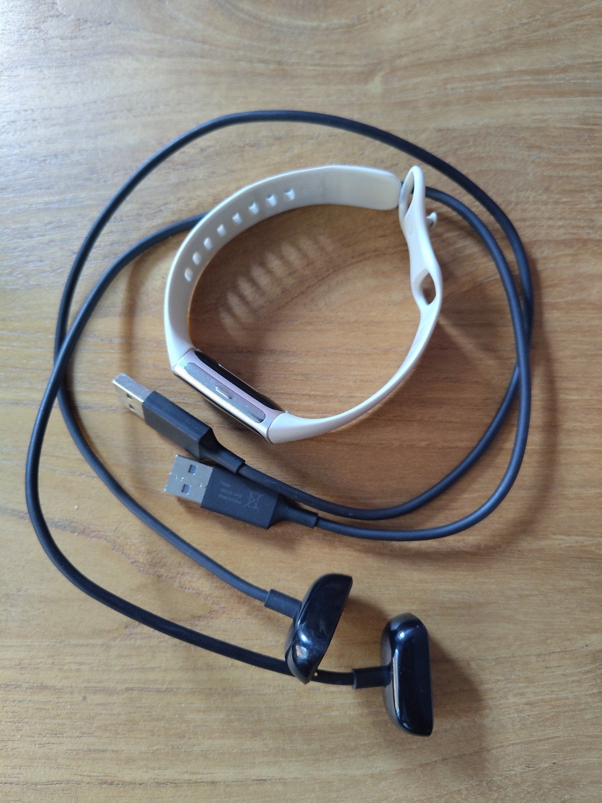 Fitbit Charge 6 - Wit: met oplader en reserve oplader!, Gebruikt, Wit, Ophalen of Verzenden, Fitbit