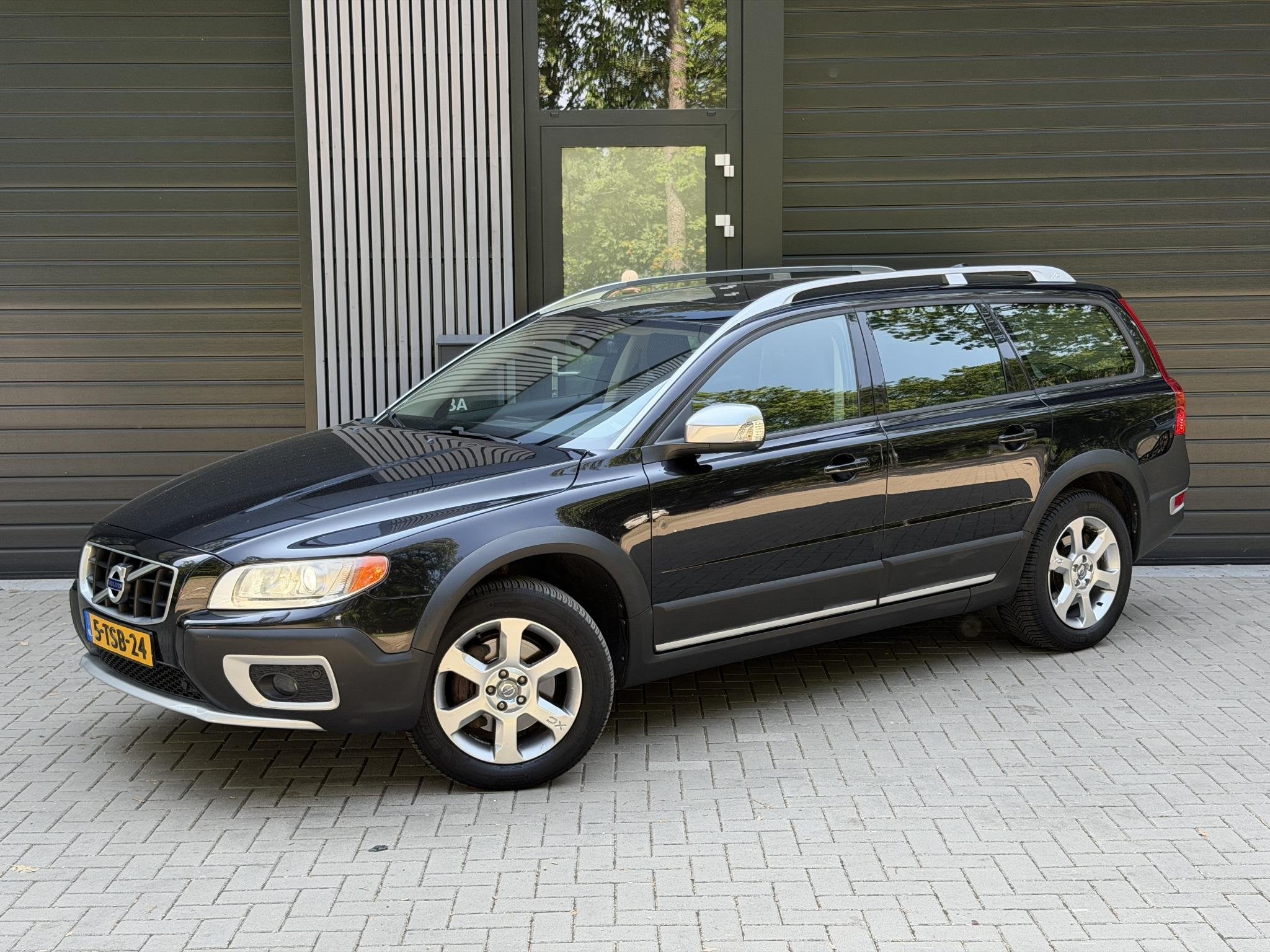 Volvo XC70 3.2 Summum, Automaat, 238 pk, XC70, Zwart