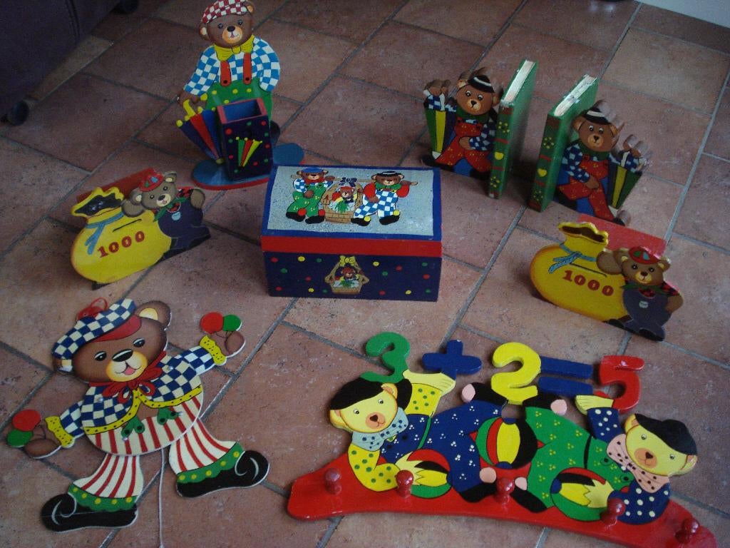 Houten artikelen voor kinderkamer, vrolijk gekleurde beren, Ophalen of Verzenden, Gebruikt, Overige typen