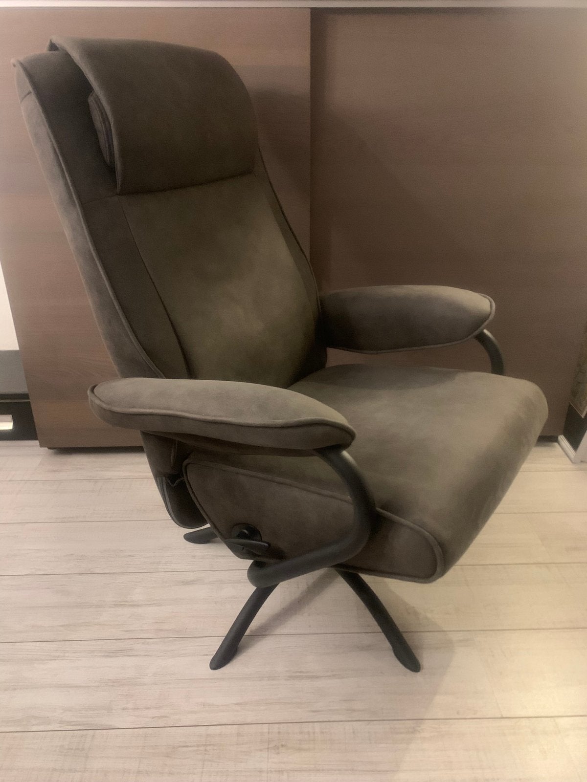 Fauteuil Vincent inclusief Hocker, Antraciet, Leen Bakker, Ophalen, 75 tot 100 cm, Zo goed als nieuw, Strak, modern, comfortabel