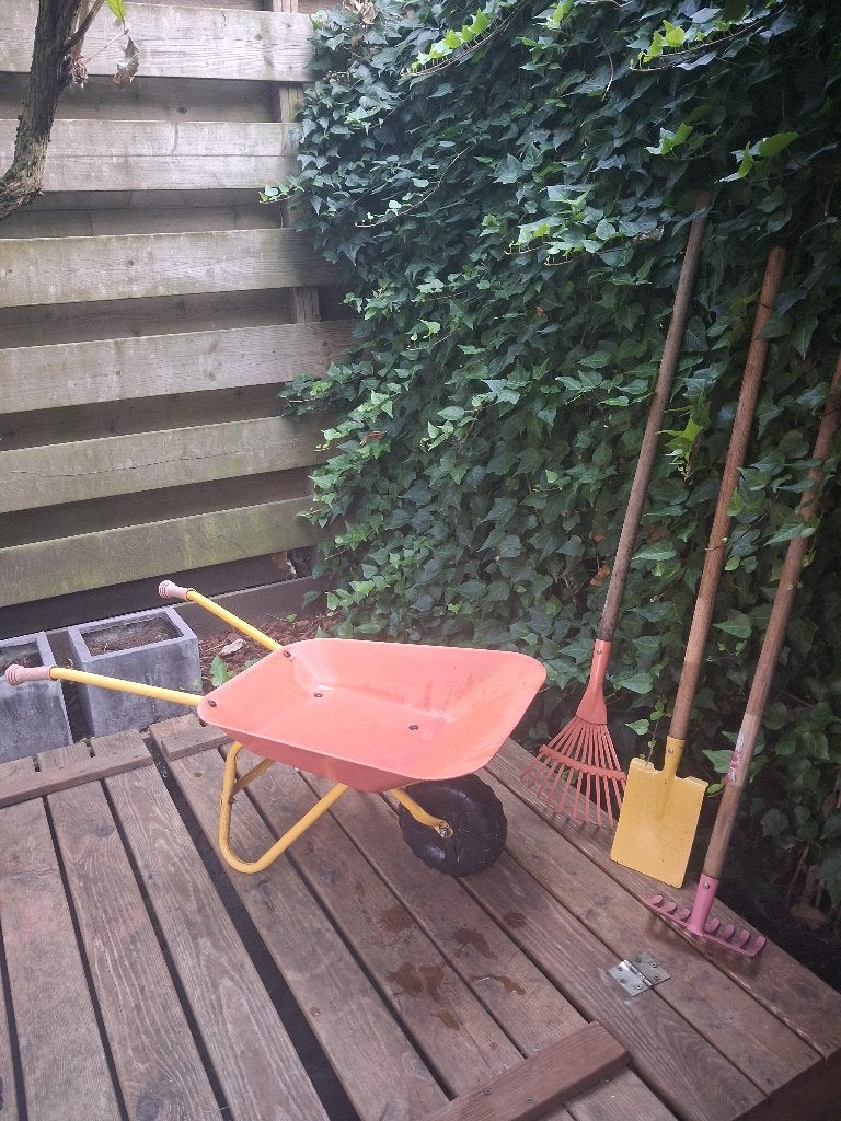 Kruiwagen en tuingereedschap, Ophalen, Gebruikt