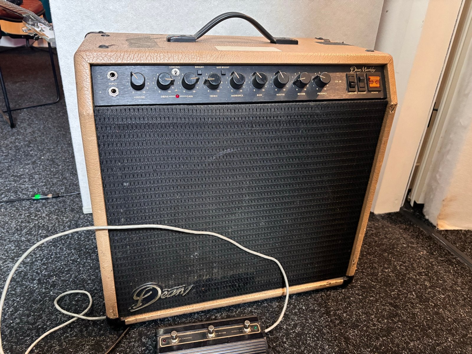 Dean Markley CD60 gitaarversterker (Mesa Boogie MK1-stijl), Muziek en Instrumenten, Ophalen, Gebruikt, Gitaar, 50 tot 100 watt