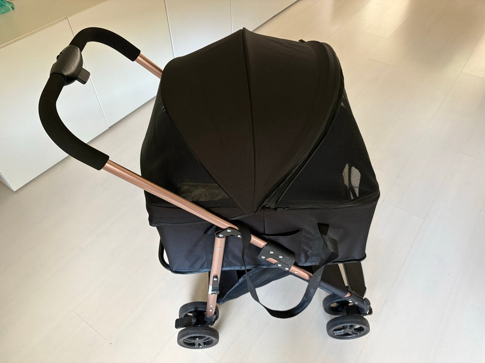LovPet buggy in nieuwstaat, Ophalen, Zo goed als nieuw