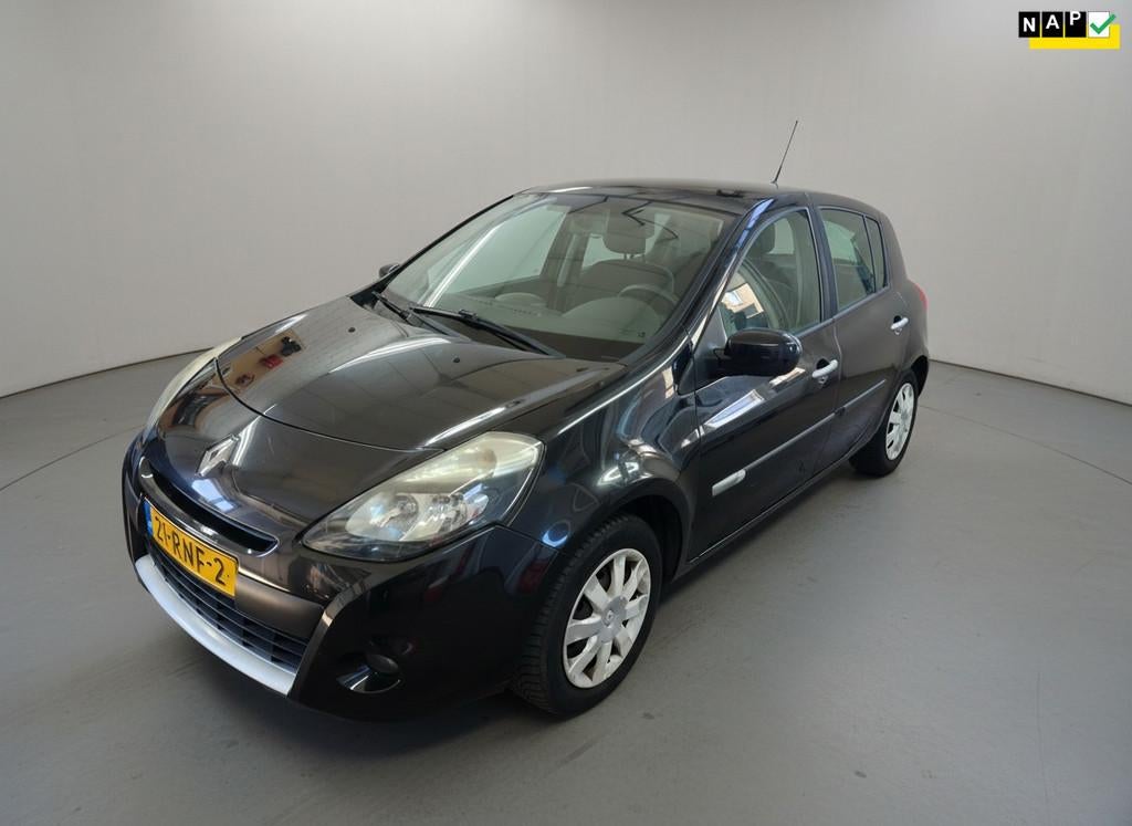 Renault Clio 1.2 Collection, Airco, Trekhaak, Cruise, Nw APK, Voorwielaandrijving, Euro 5, Gebruikt, Zwart