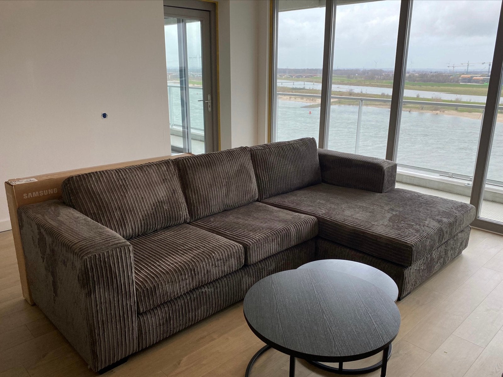 Comfortabele Hoekbank - Bruin Ribstof, Huis en Inrichting, Banken | Bankstellen, Ophalen, 250 tot 300 cm, 100 tot 125 cm, Hoekbank