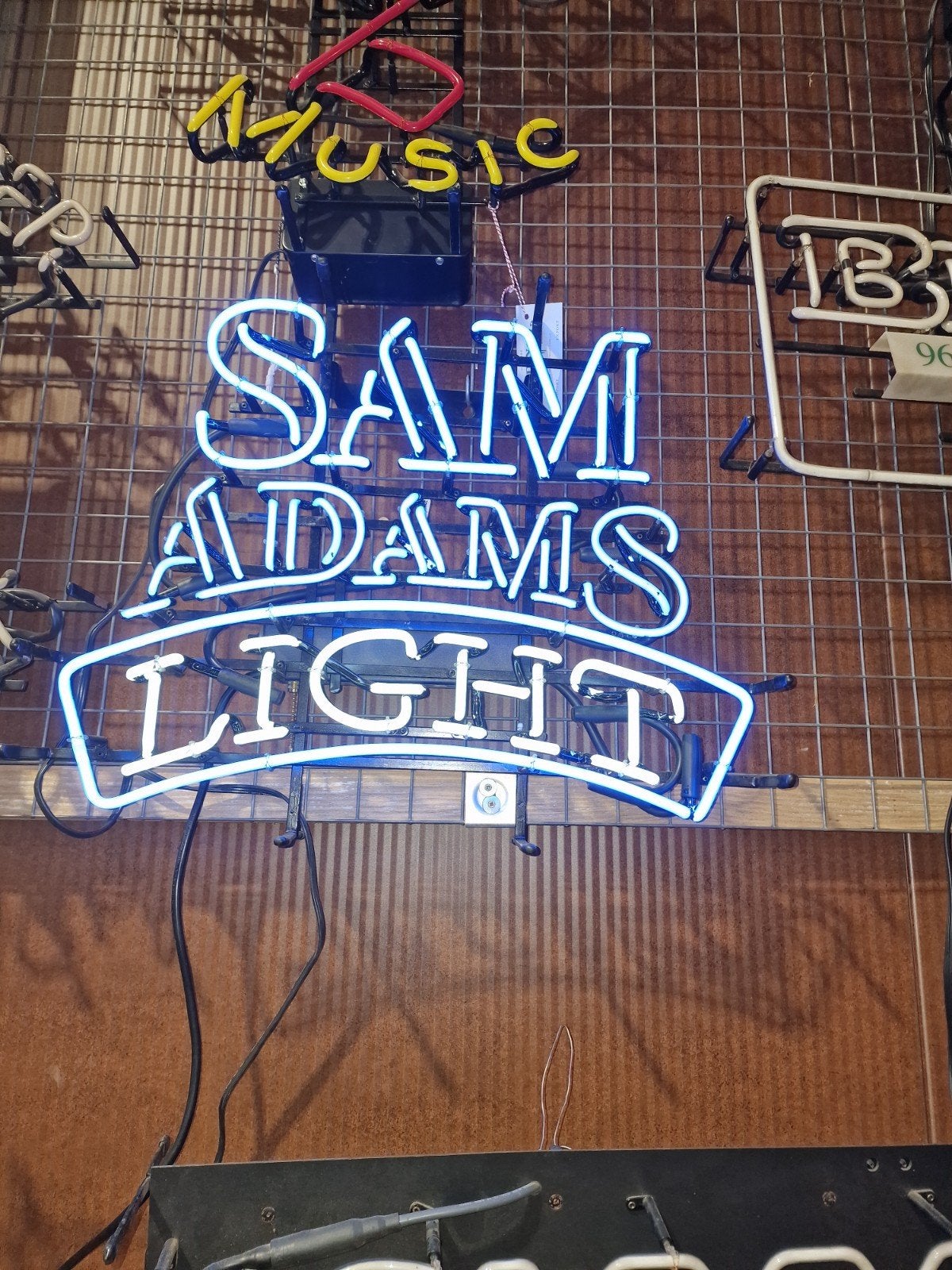 neon sam Adams beer, Verzamelen, Ophalen, Gebruikt, Lichtbak of (neon) lamp