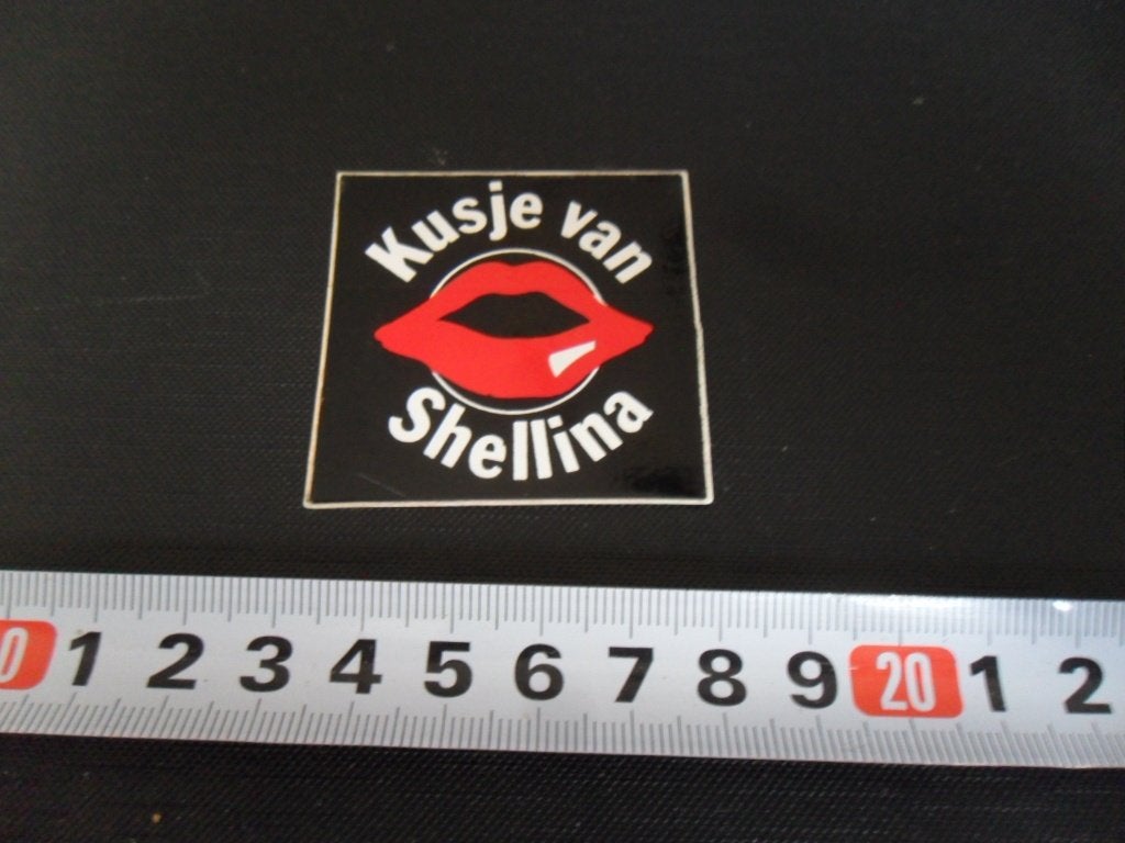 sticker SHELL  Kusje van Shellina, Verzamelen, Ophalen of Verzenden, Zo goed als nieuw