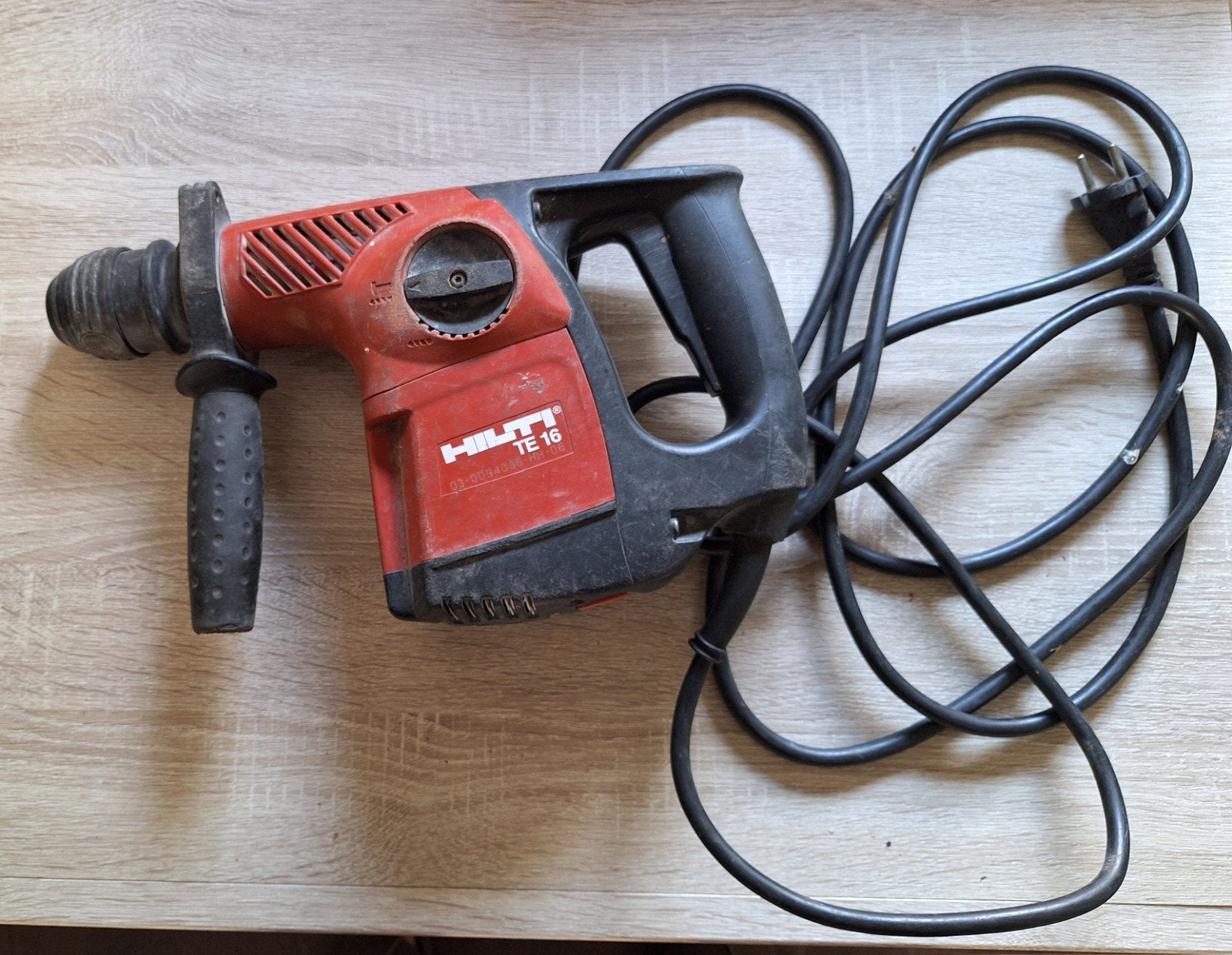Hilti TE 16 Boorhamer met borenset, Doe-het-zelf en Verbouw, Gereedschap | Boormachines, Ophalen, Boor- en/of Breekhamer, Klopboormechanisme
