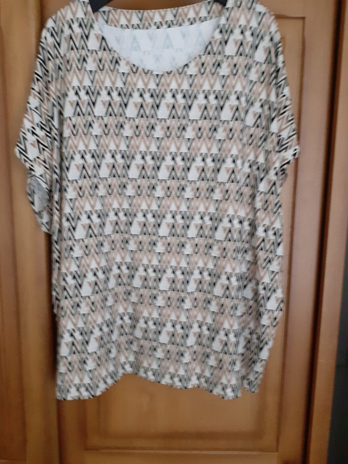 Nieuw shirt maat 48, Ophalen of Verzenden, Nieuw, Zwart, Shirt of Top