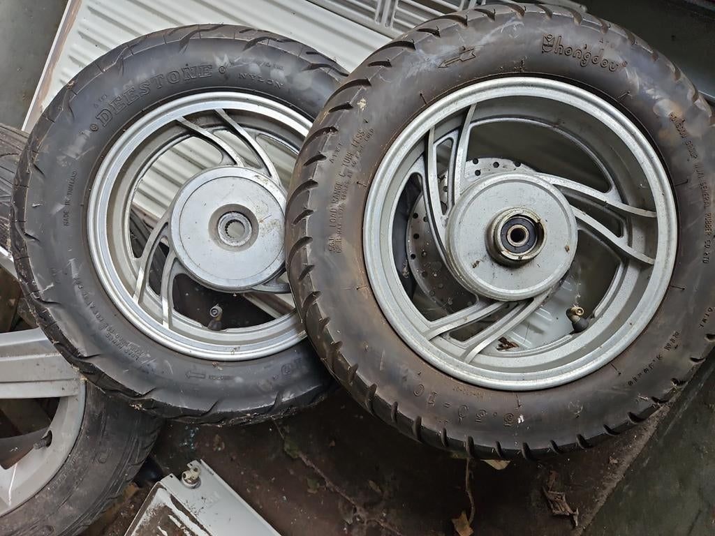 2 scooterwielen met banden, Ophalen of Verzenden