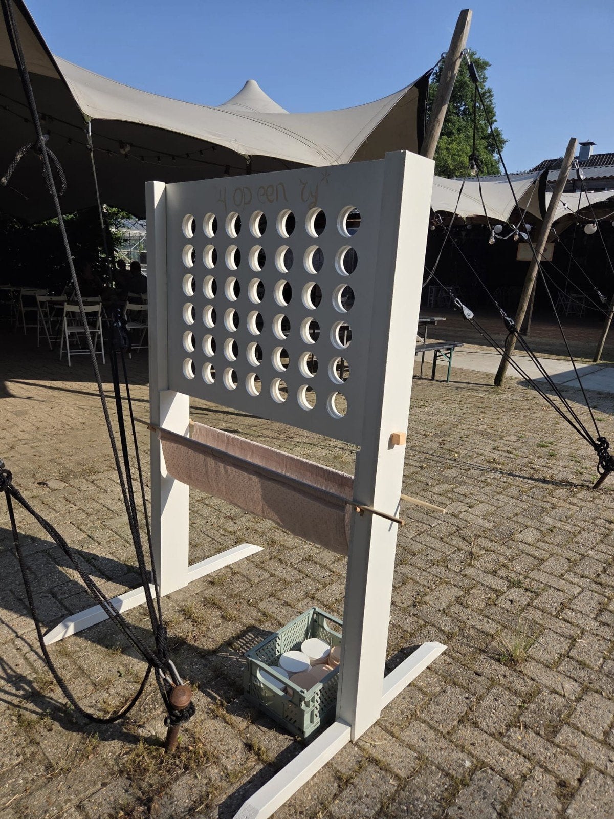 Spellen te huur: 4 op een rij XL, Wie ben ik XXL, Jenga, Vijf spelers of meer, Ophalen, Gebruikt