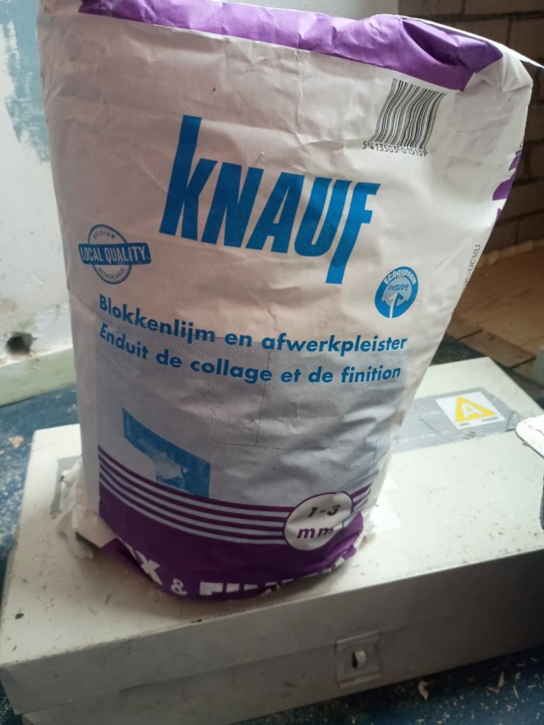 Knauf Fix & Finish blokkenlijm en afwerkpleister, Ophalen