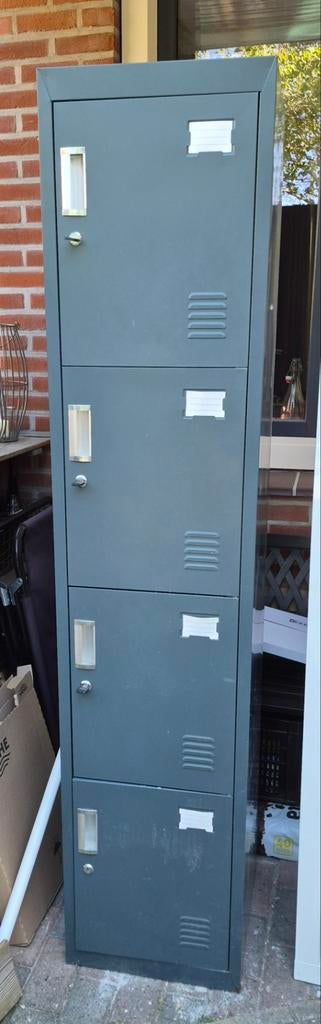Grijze metalen lockerkast - Gebruikt, mist 1 sleutel, Ophalen, Gebruikt