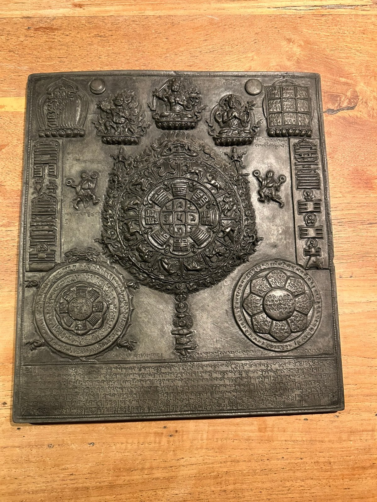 Tibetaanse astro kalender plaat in reliëf. Zodiac, Phukpa,, Antiek en Kunst, Ophalen of Verzenden