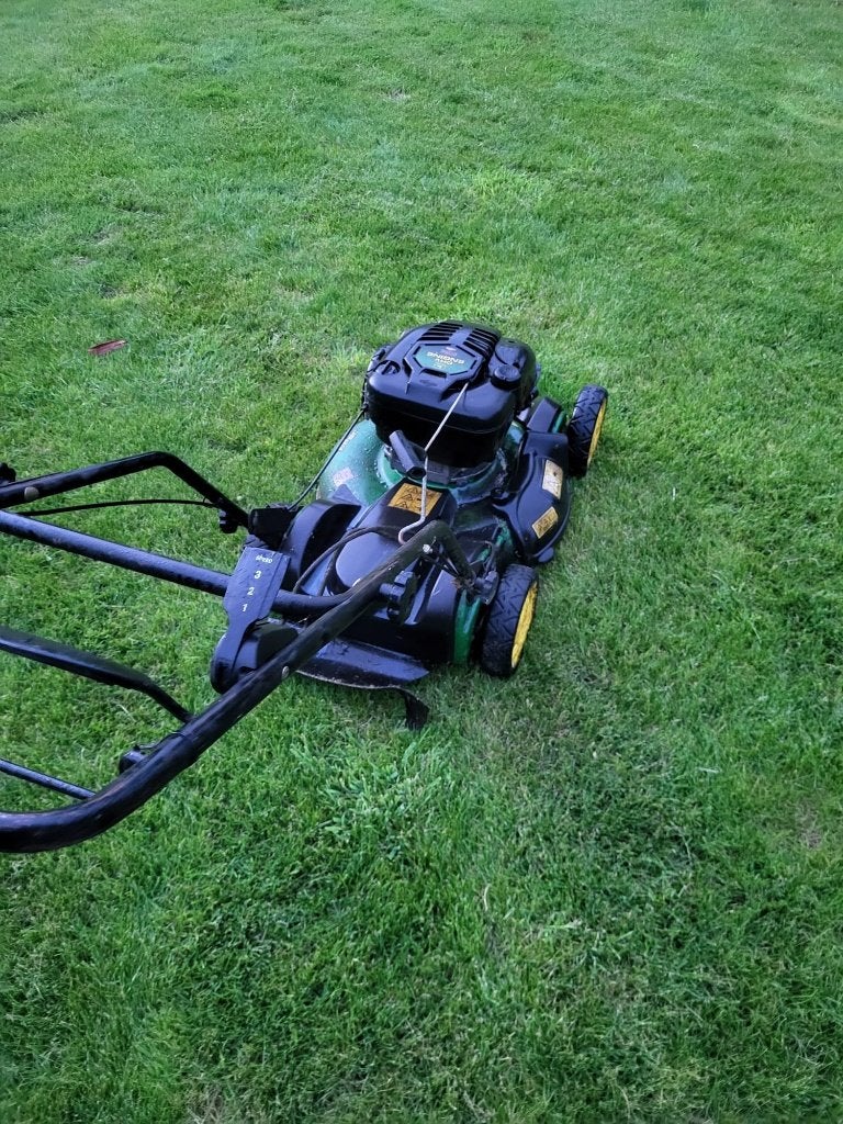 grasmaaier John deere JS63, Tuin en Terras, Grasmaaiers, Cirkelmaaier, Gebruikt, Benzine-grasmaaier, 50 cm of meer