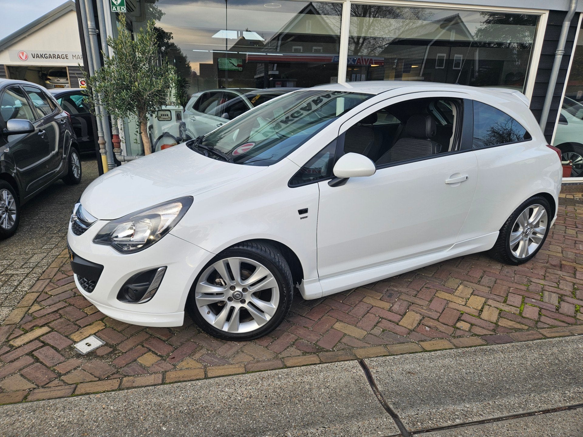 Opel CORSA 1.4-16V Opc-Line,Sport, Auto's, Voorwielaandrijving, Euro 5, Gebruikt, 1398 cc