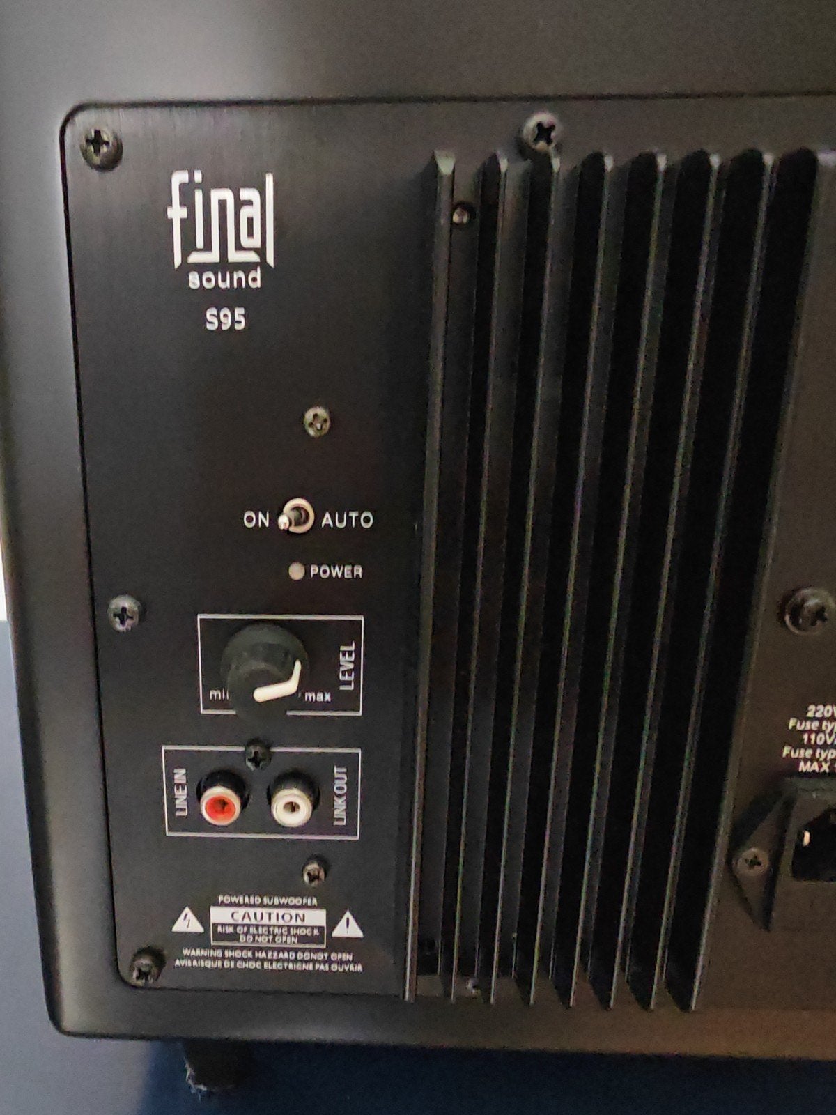 Foto 4 van Final S95 Subwoofer - Krachtige bas (2 stuks,prijs per stuk)