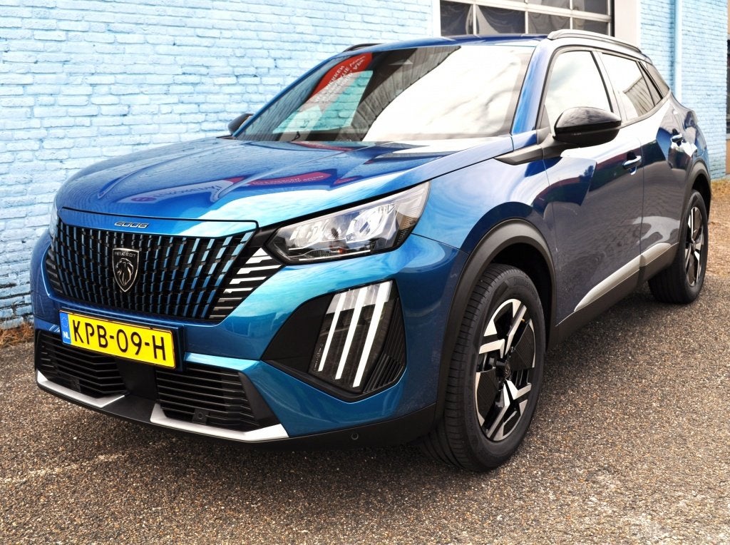 Peugeot 2008 1.2 Hyb 145 Allure pdc v+a carplay crc, 136 pk, Gebruikt, Euro 6, 1199 cc
