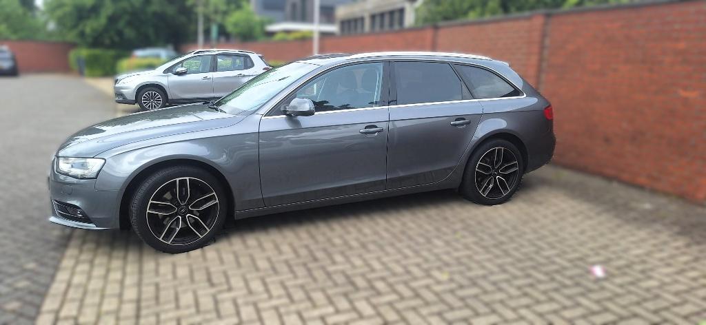 Audi A4 1.8TFSI 125KW Avant 2013 Grijs - Dealer Onderhouden, Auto's, Opel, Voorwielaandrijving, Origineel Nederlands, Stationwagon