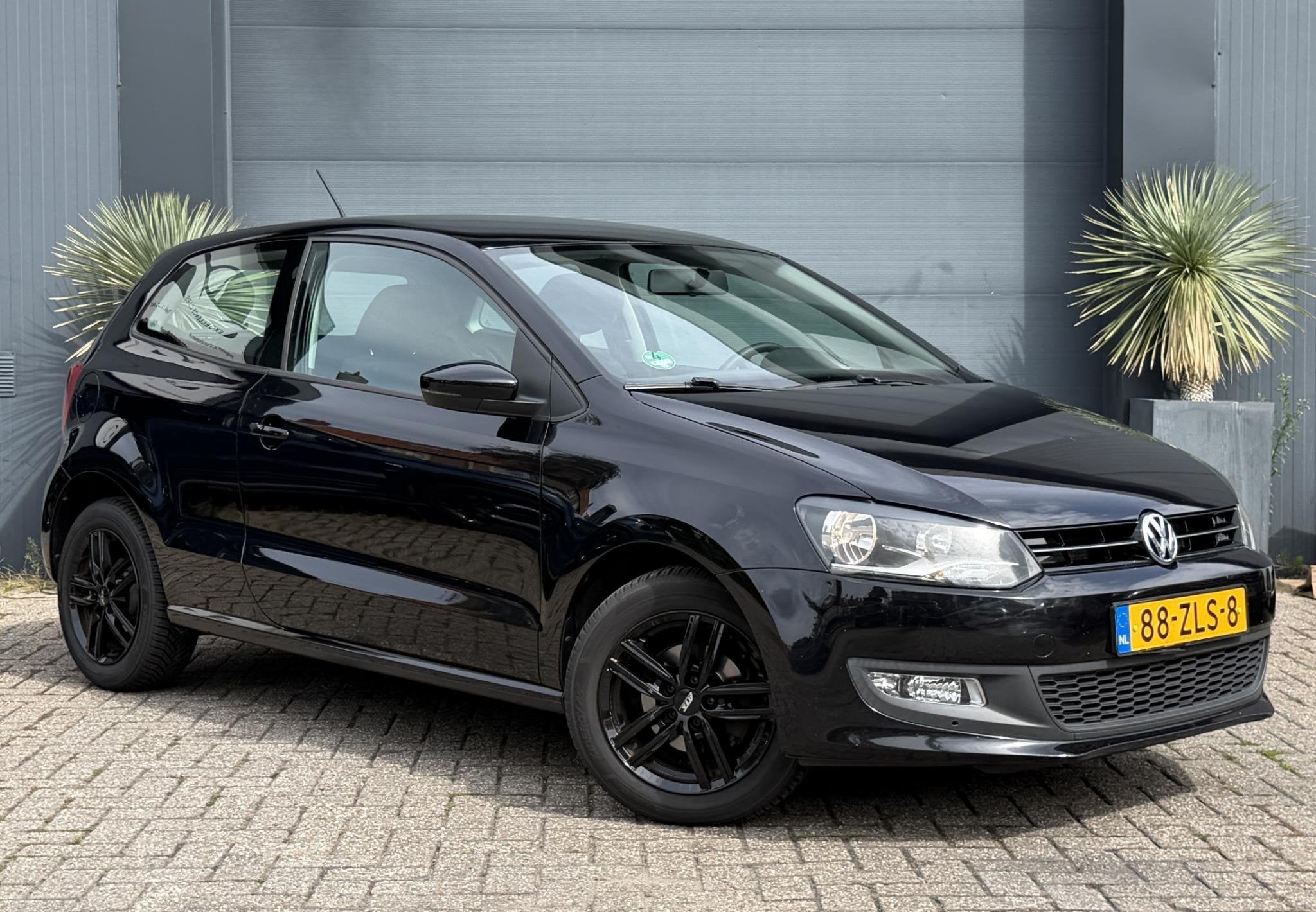Volkswagen Polo 1.2 TSI BlueMotion Comfort Edition, Voorwielaandrijving, Euro 5, Stof, Zwart