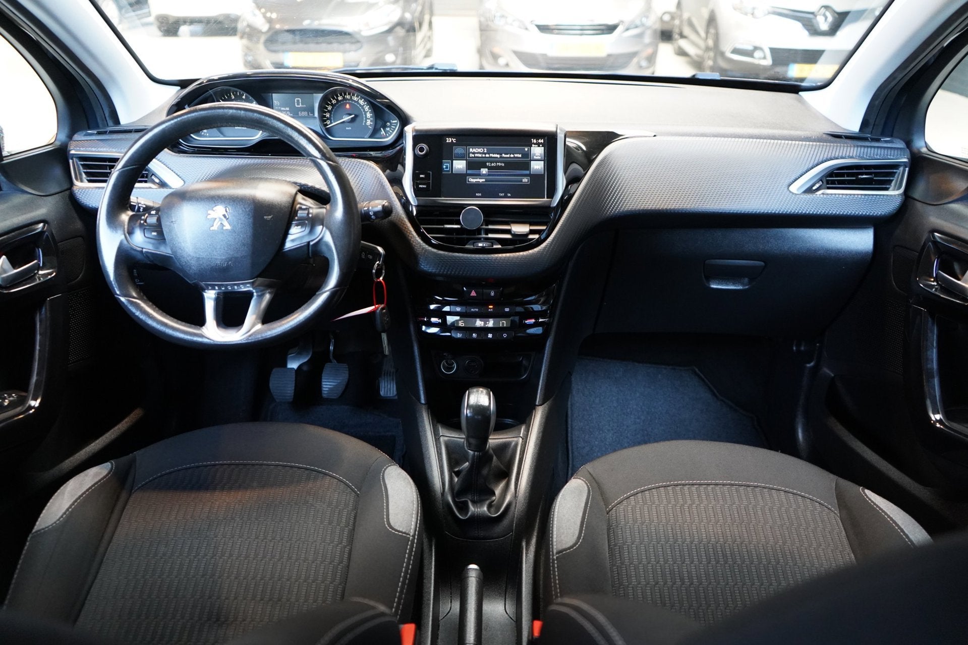 Peugeot 208 1.2 PureTech Allure | PDC | CRUISE | AIRCO | APK, Voorwielaandrijving, Euro 6, 1199 cc, 82 pk