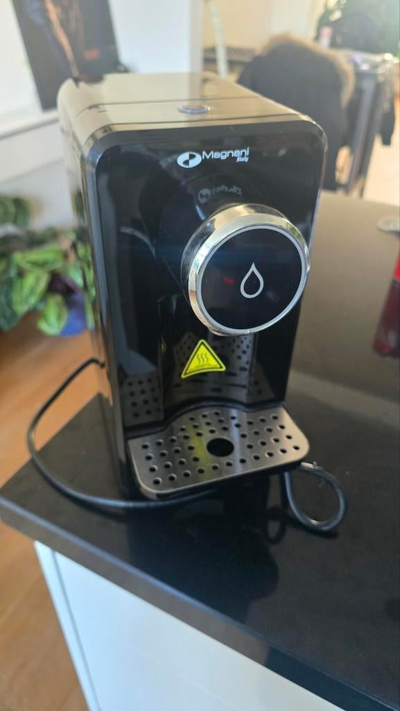 Magnani heetwaterdispenser, 1 tot 2 liter, Ophalen of Verzenden, Zo goed als nieuw