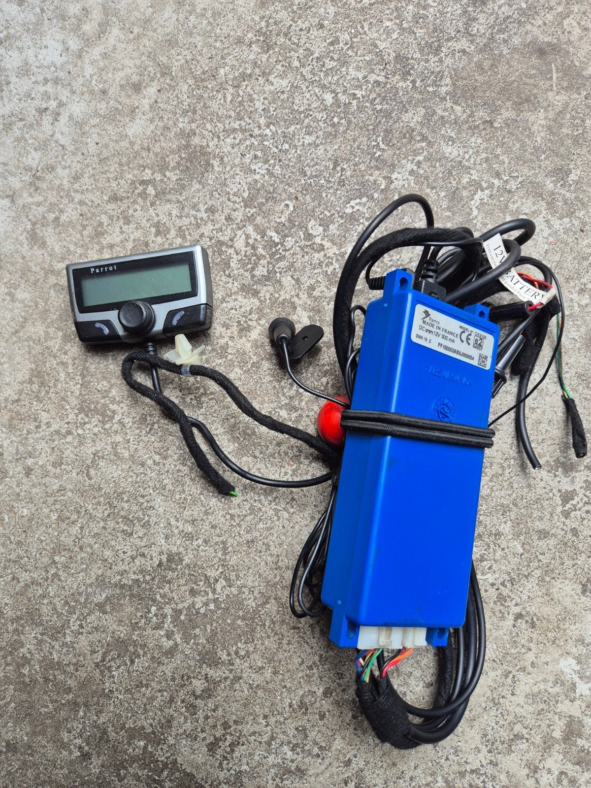 Parrot carkit CK 3100 Bluetooth, Ophalen