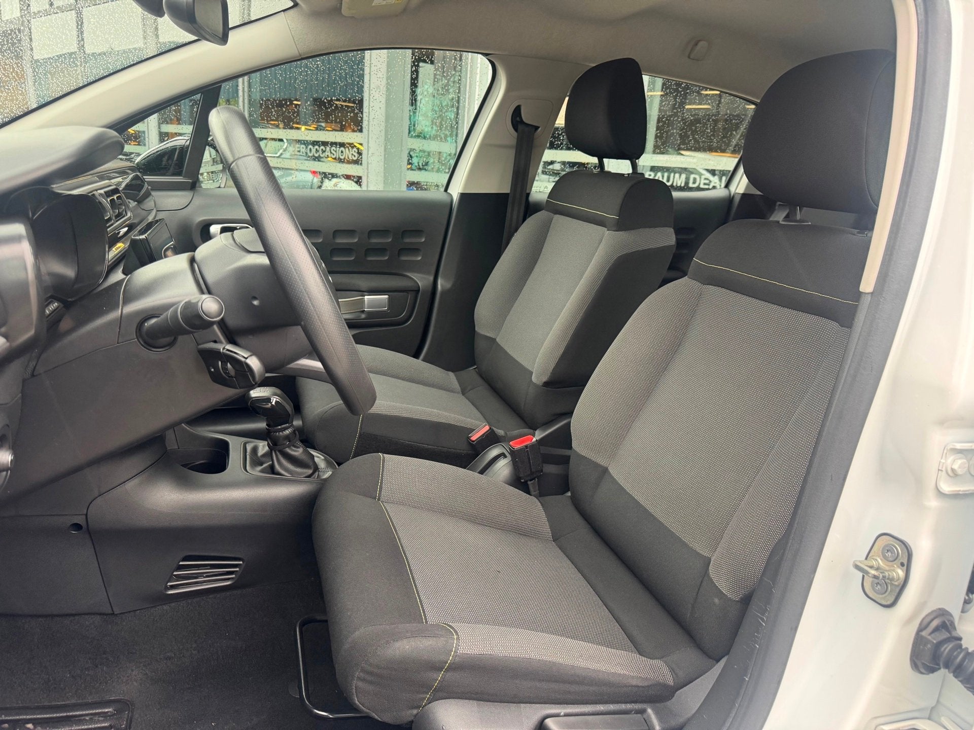 Citroen C3 1.2 PureTech Feel Airco Cruise Navi, Auto's, Stof, Gebruikt, Zwart, 1199 cc