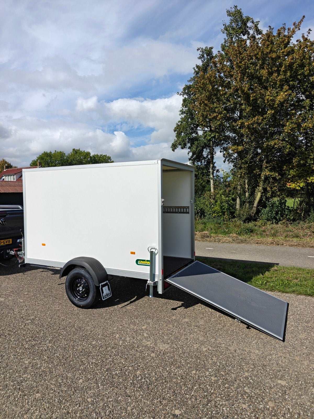 Unsinn gesloten aanhanger 1300KG met laadklep, Ophalen of Verzenden, Nieuw