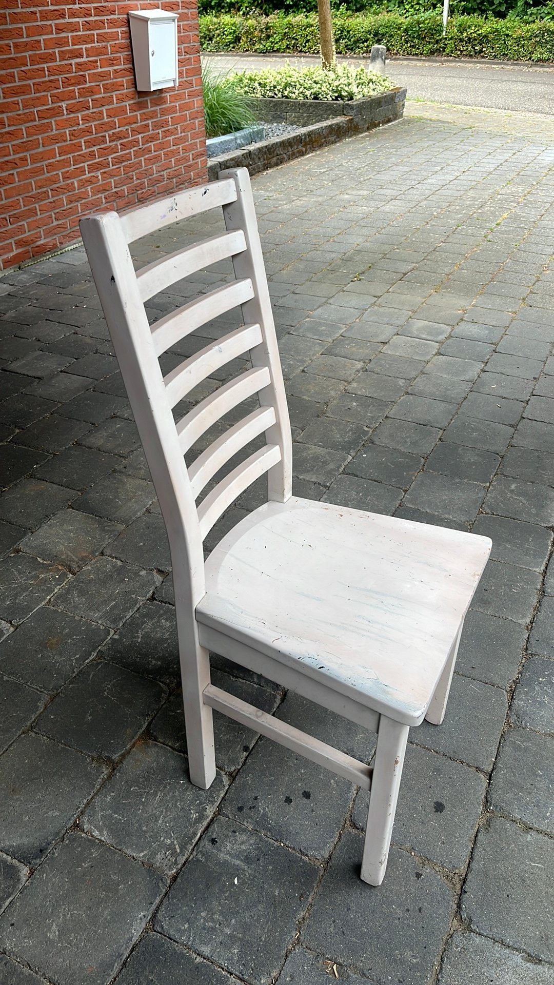 Gratis afhalen. Massief houten stoel, Tuin en Terras, Ophalen, Gebruikt, Hout