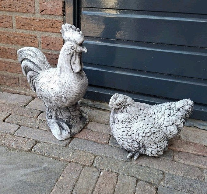 Decoratieve haan en kip beelden voor tuin of huis, Ophalen, Gebruikt, Beton, Dierenbeeld