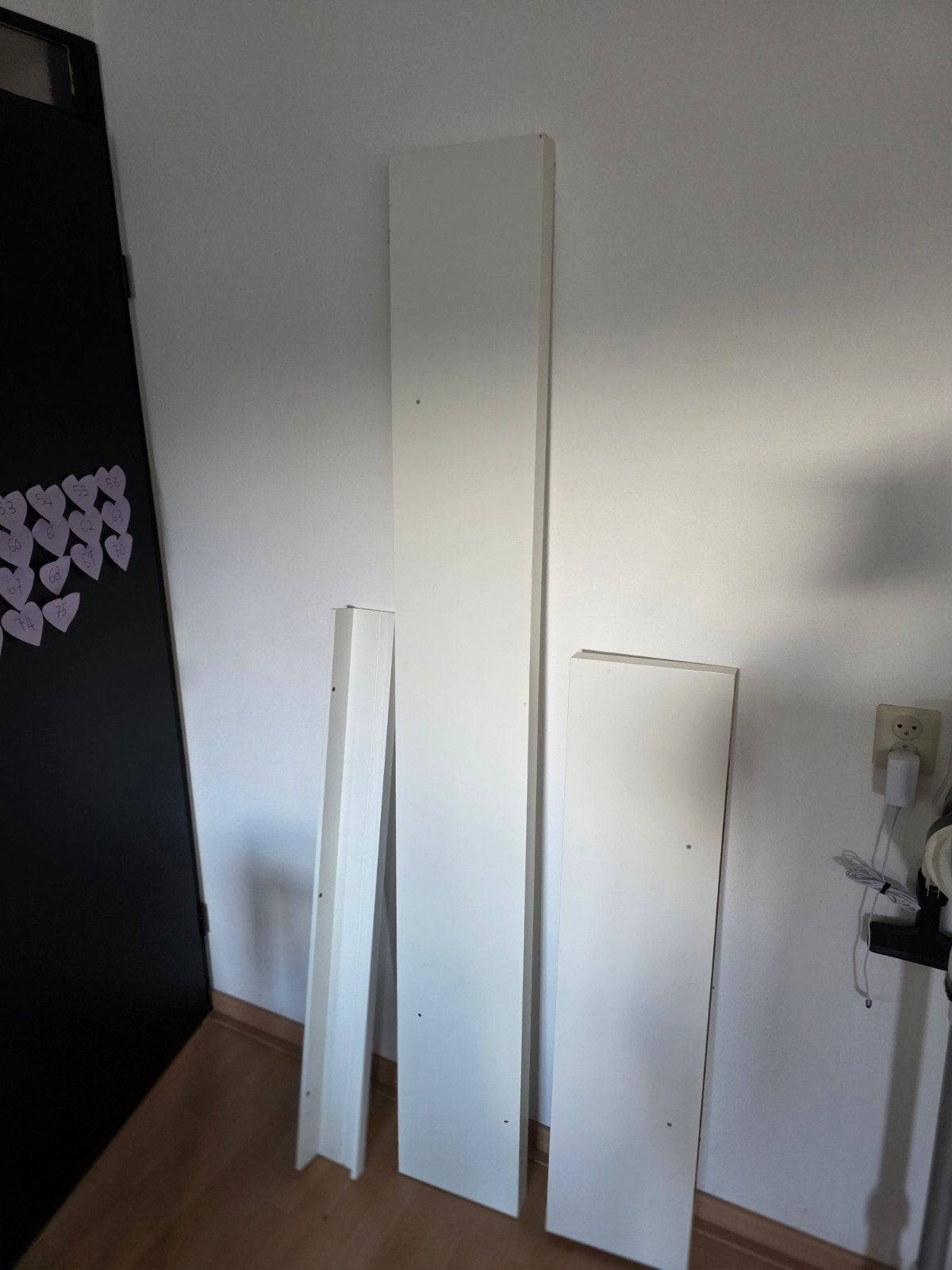 2 IKEA Wandplank en 1 Schilderijenplank, Ophalen, 25 tot 50 cm, 50 tot 100 cm, Minder dan 100 cm