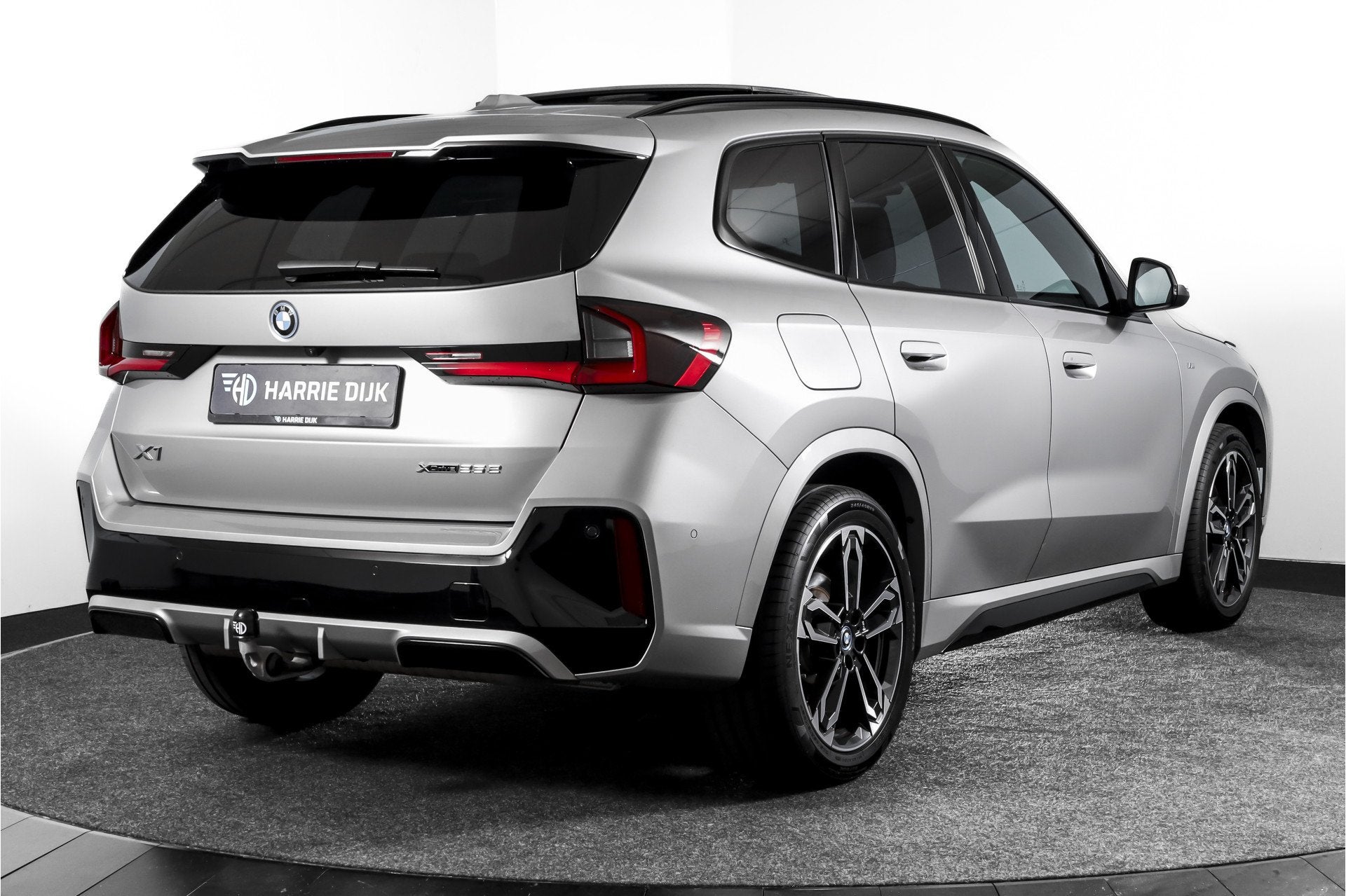 BMW X1 xDrive25e 245 PK M-Sport | Premium Pack | S/K-Panodak, Auto's, 12 maanden, Stof, Gebruikt, Euro 6