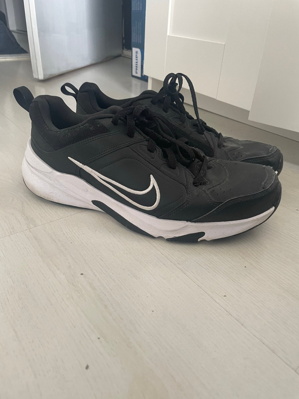 Nike hardloopschoenen - Zwart met wit maat 46, Ophalen, Gedragen, Zwart