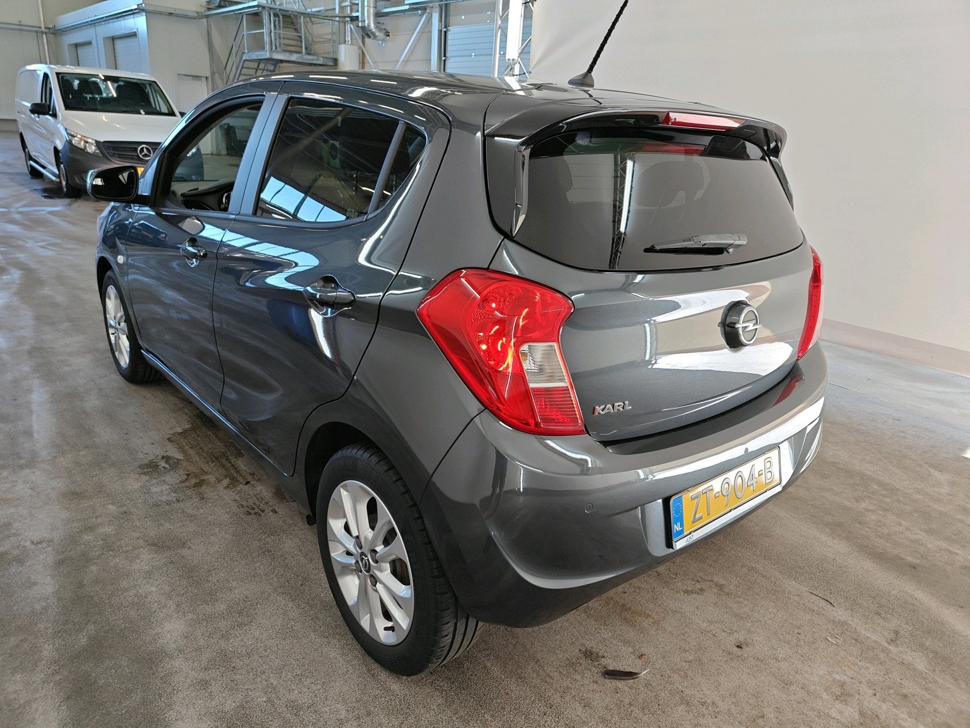 Opel KARL 1.0 ecoFLEX 73pk Innovation | CarPlay / Android |, Auto's, 839 kg, Stof, Gebruikt, 24 maanden