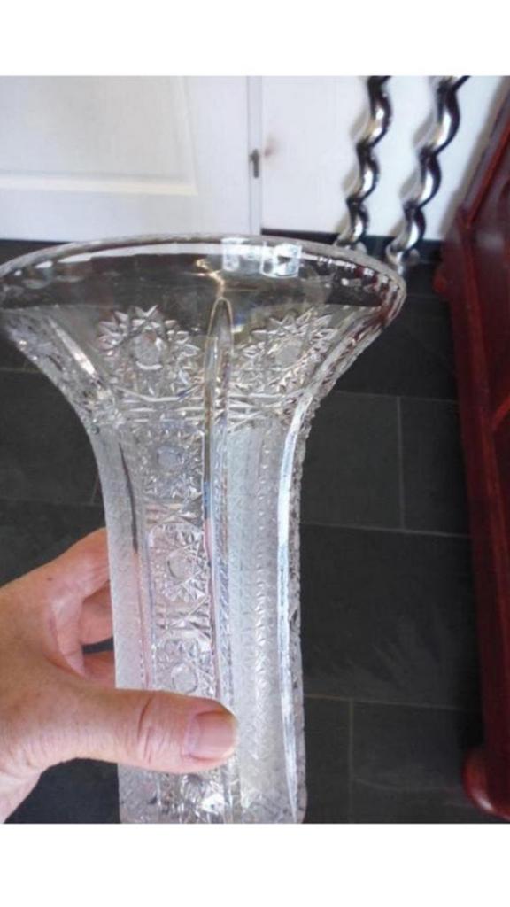 Glazen gegraveerde vaas., Antiek en Kunst, Ophalen of Verzenden