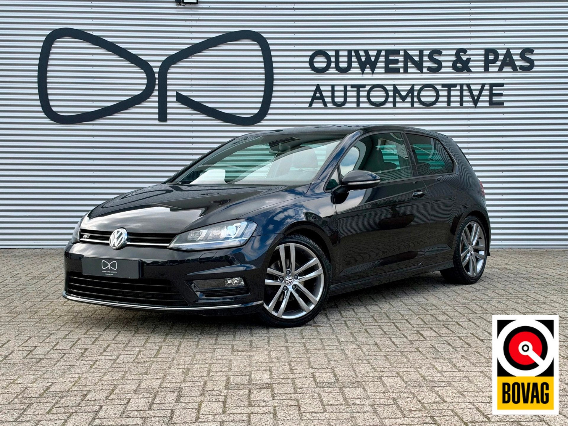 Volkswagen Golf 1.4 TSI R-Line | 1E EIGENAAR | LEER | DYNAUD, Gebruikt, Huisgarantie, 4 cilinders, Zwart