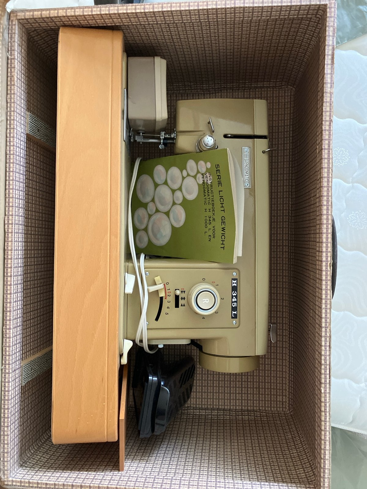 Vintage Lewenstein H 345 L Naaimachine in Koffer, Hobby en Vrije tijd, Ophalen, Gebruikt, Naaimachine, Lewenstein