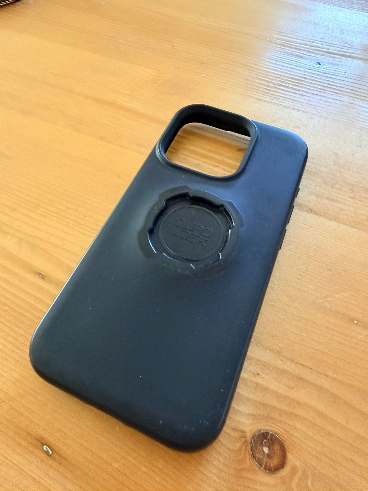 Quadlock iPhone 15 Pro hoesje ZGAN, Ophalen of Verzenden, Zo goed als nieuw
